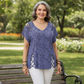 🐆✨ Blusa Feminina Estampa Leopardo com Decote V – Elegância, conforto e estilo para todos os dias