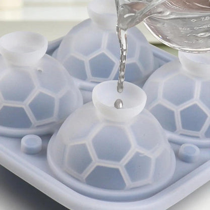 📢📢50% DE DESCONTO!! ⏰ Forma de Gelo de Silicone em Forma de Bola de Futebol – Cubos de 5,5 cm, Derretimento Lento, Design à Prova de Vazamentos, 4 Cores, Ideal para Noites de Jogos e Coquetéis 🥂
