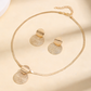 ✨💛 Conjunto de joias geométricas banhado a ouro – colar e brincos elegantes