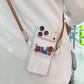 🐻📱 Cordão Transversal Para Celular com Pingente Fofo – Mãos Livres, Estilo e Praticidade Todos os Dias